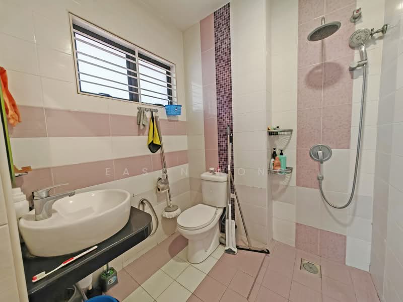 Semi-Detached House for Sale in Taman Bukit Prima (Cheras) - Eason Wong - Bathroom - PropertyGuru.com.my