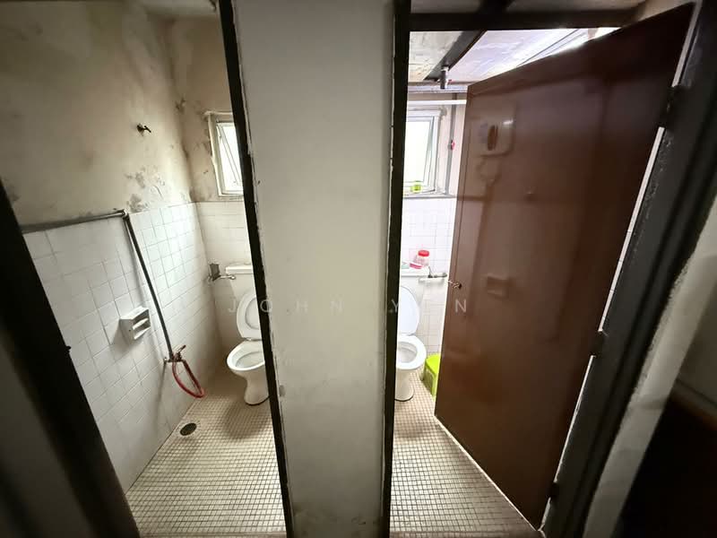 Shop / Office for Sale in Pandan Indah (Ampang) - John Yen - Bathroom - PropertyGuru.com.my