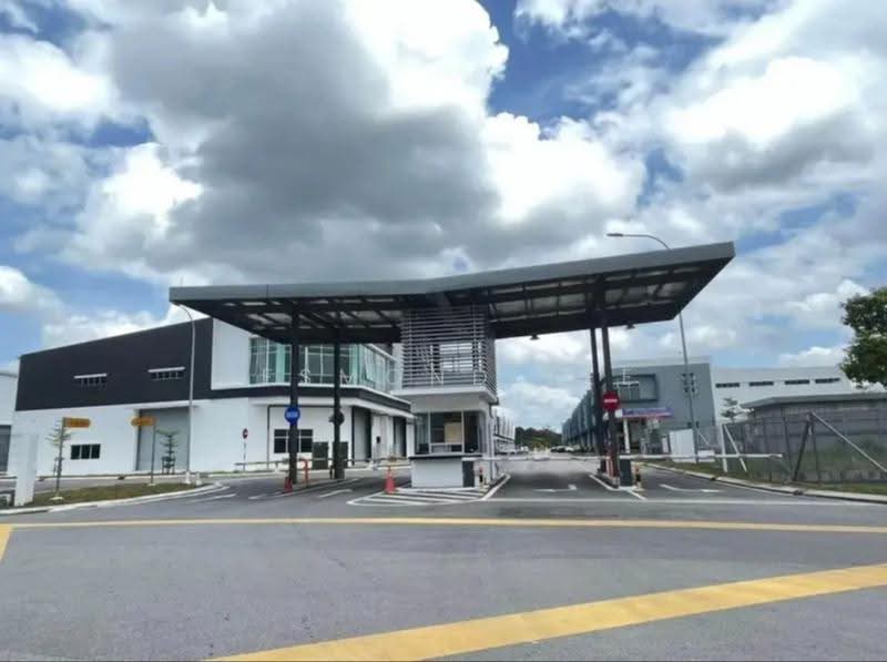 Terrace Factory for Rent in Taman Perindustrian Cemerlang (Ulu Tiram) - Jesmond Lee - Exterior - PropertyGuru.com.my