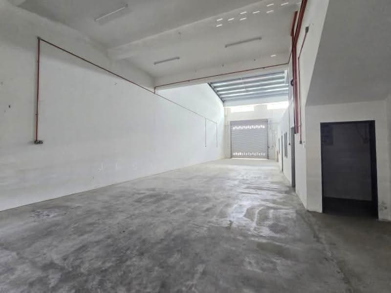 Terrace Factory for Rent in Taman Perindustrian Cemerlang (Ulu Tiram) - Jesmond Lee - Interior - PropertyGuru.com.my