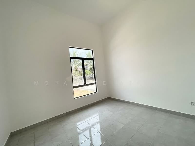 1-storey Terraced House for Sale in Kampung Durian Guling (Alur Limbat) - Mohammad Azizi - PropertyGuru.com.my