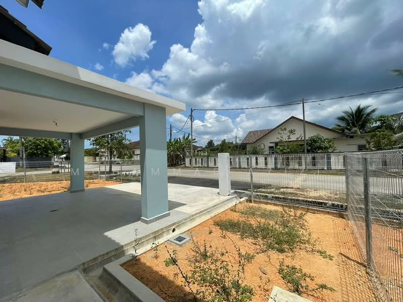 1-storey Terraced House for Sale in Kampung Durian Guling (Alur Limbat) - Mohammad Azizi - PropertyGuru.com.my