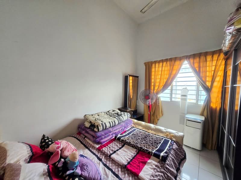 Rumah Teres 2 Tingkat untuk Dijual di Setia Ecohill (Semenyih) - Jovie Lee - Bedroom - PropertyGuru.com.my