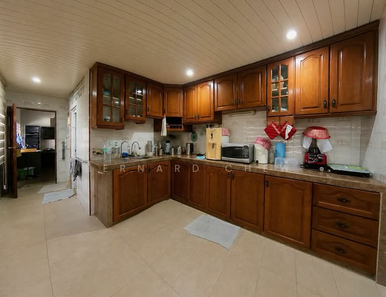 Rumah Teres untuk Dijual di Island Glades (Jelutong) - Bernard Chew - Kitchen - PropertyGuru.com.my