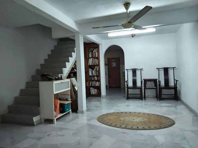 Rumah Teres 2 Tingkat untuk Dijual di Taman Koperasi Polis (Batu) - Kew . - Living Room - PropertyGuru.com.my