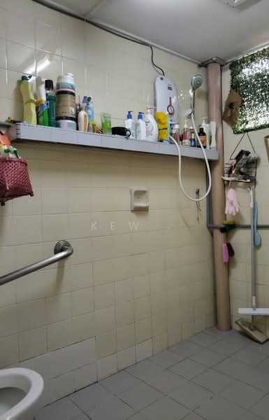 Rumah Teres 2 Tingkat untuk Dijual di Taman Koperasi Polis (Batu) - Kew . - Bathroom - PropertyGuru.com.my