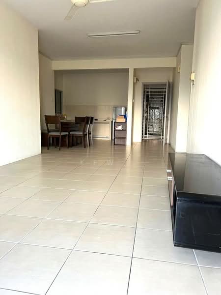 Kondominium untuk Disewa di Platinum Lake PV 10 - Kew . - Living Room - PropertyGuru.com.my