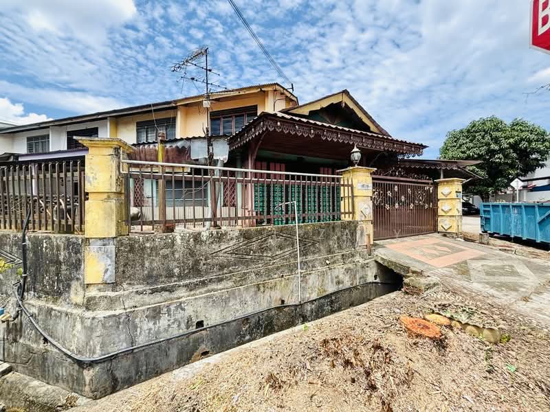 2-storey Terraced House for Sale in Taman Johor Jaya (Johor Bahru) - Fatin Izzaty - PropertyGuru.com.my