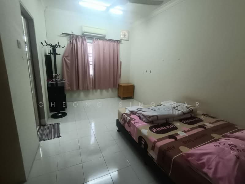 Semi-Detached House for Sale in Desa Manjung Raya (Lumut) - Cheong Sing Har - Bedroom - PropertyGuru.com.my