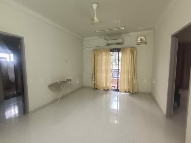 Semi-Detached House for Sale in Desa Manjung Raya (Lumut) - Cheong Sing Har - Living Room - PropertyGuru.com.my