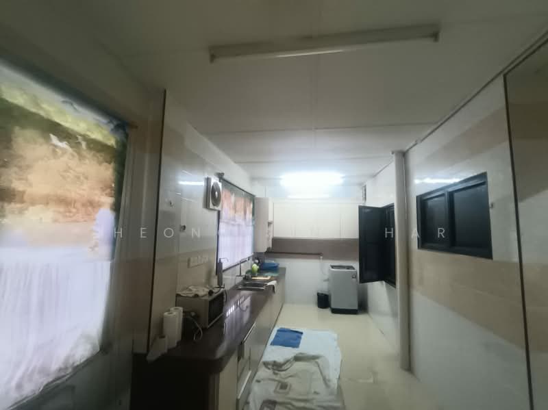 Semi-Detached House for Sale in Desa Manjung Raya (Lumut) - Cheong Sing Har - Kitchen - PropertyGuru.com.my