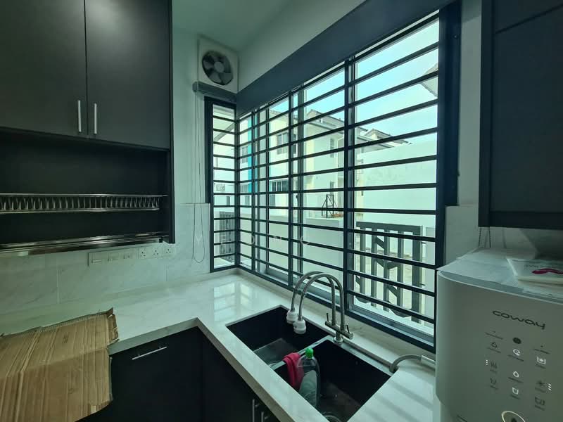 Rumah Teres untuk Dijual di Sepang (Selangor) - Yeong . - Kitchen - PropertyGuru.com.my