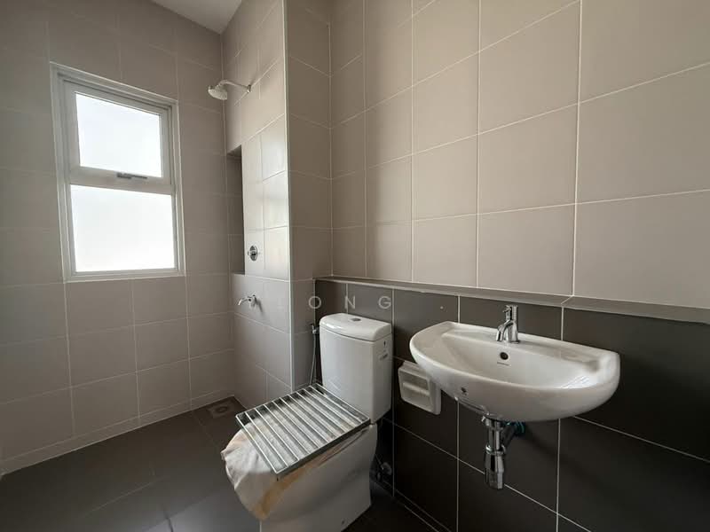 Terraced House for Rent in Sepang (Selangor) - Yeong . - Bathroom - PropertyGuru.com.my