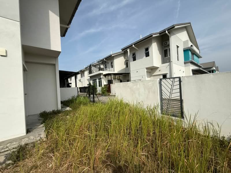 Terraced House for Rent in Sepang (Selangor) - Yeong . - Exterior - PropertyGuru.com.my