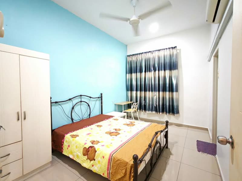 Rumah Flat untuk Disewa di Taman Nibong Tebal Jaya - Andy Tan - Bedroom - PropertyGuru.com.my