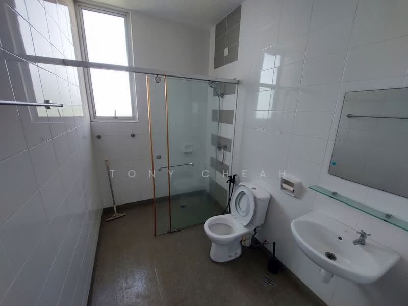 Kondominium untuk Dijual di Boulevard Condominium (BLVD) - Tony Cheah - Bathroom - PropertyGuru.com.my