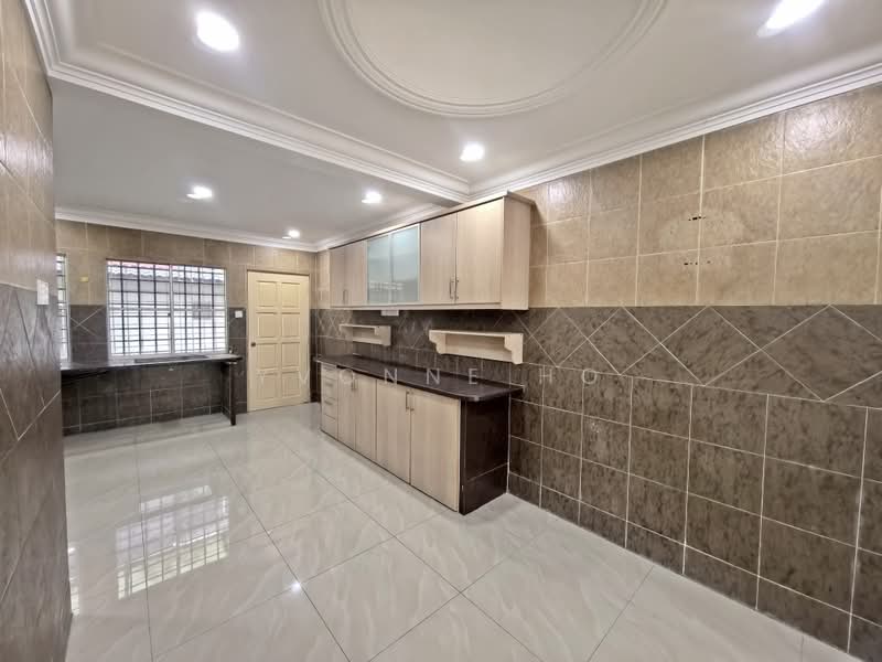 2-storey Terraced House for Rent in Mahkota Cheras (Cheras) - Yvonne Ho - Kitchen - PropertyGuru.com.my
