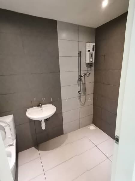 Kondominium untuk Dijual di Casa Green - Emily Tai - Bathroom - PropertyGuru.com.my