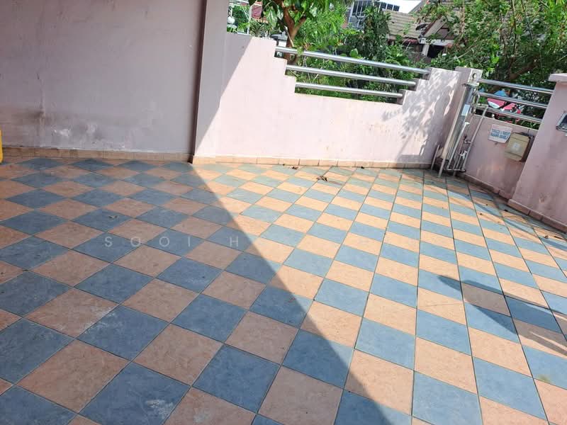 1.5-storey Terraced House for Sale in Bandar Kinrara (Selangor) - Sooi Har Ching - Exterior - PropertyGuru.com.my