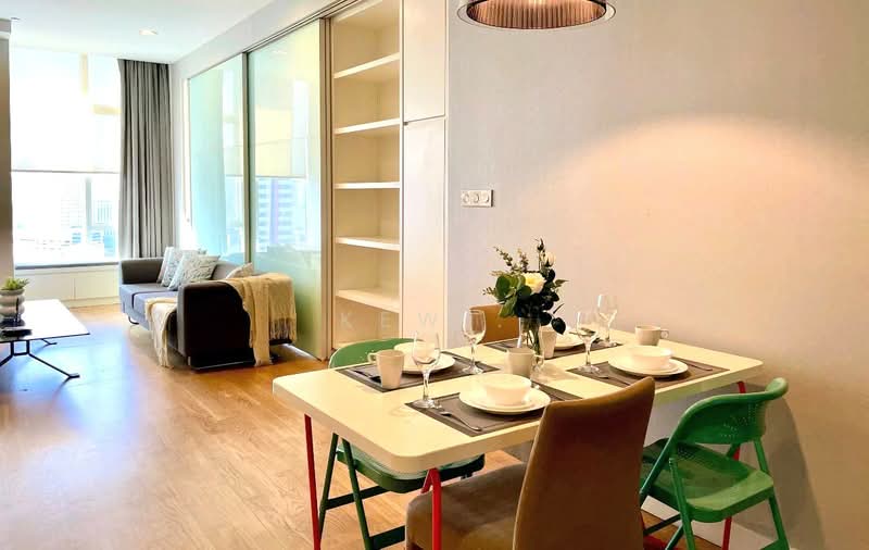 Servis Apartment untuk Disewa di The Face Suites (Platinum Suites) - Kew . - Living Room - PropertyGuru.com.my