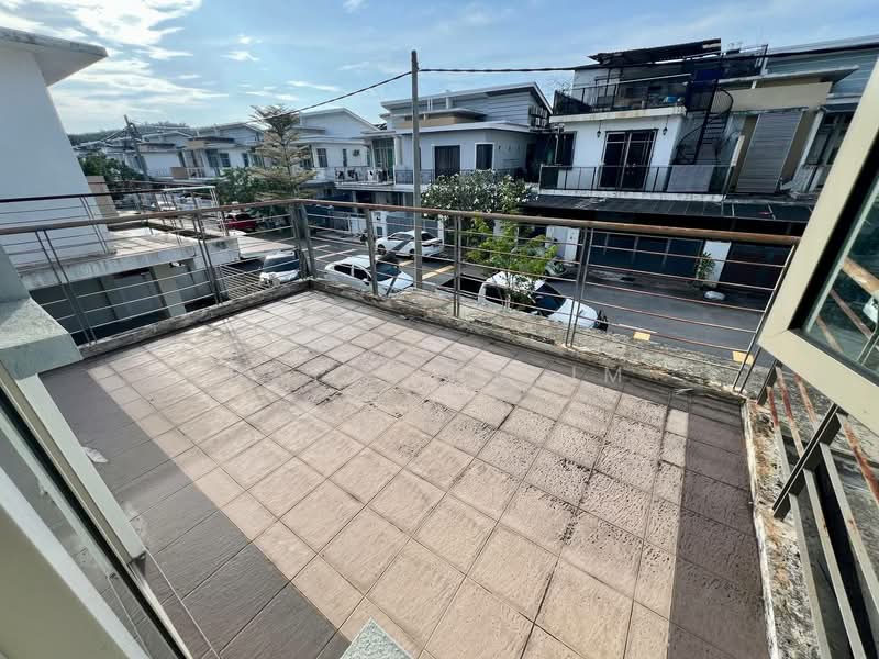 Semi-Detached House for Sale in Bandar Saujana Putra (Tanjong Duabelas) - Hairi Halim - PropertyGuru.com.my