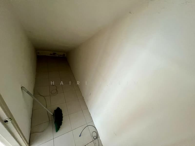 Semi-Detached House for Sale in Bandar Saujana Putra (Tanjong Duabelas) - Hairi Halim - PropertyGuru.com.my
