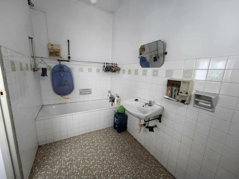 Rumah Berkembar untuk Dijual di Johor Bahru (Johor) - Jennie Ooi - Bathroom - PropertyGuru.com.my