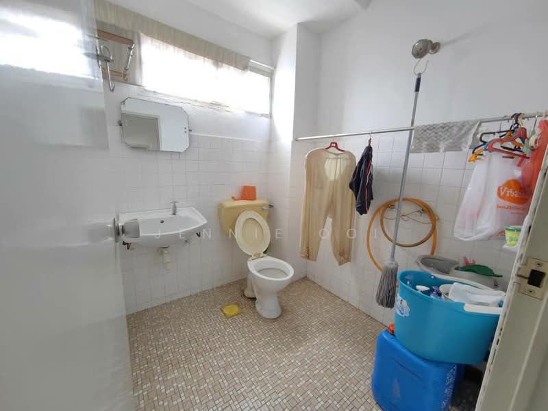Rumah Berkembar untuk Dijual di Johor Bahru (Johor) - Jennie Ooi - Bathroom - PropertyGuru.com.my