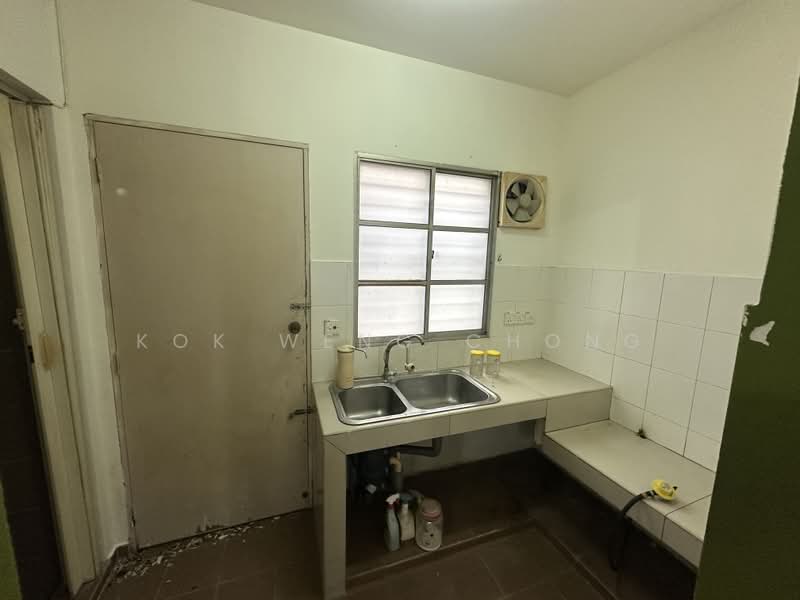 2-storey Terraced House for Sale in Taman Muda (Ampang) - Kok Weng Chong - Kitchen - PropertyGuru.com.my