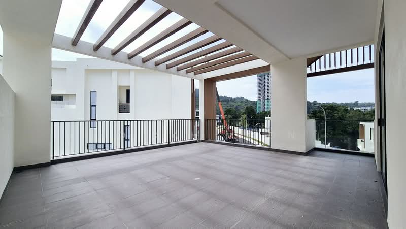 Bungalow House untuk Dijual di Bandar Sungai Long (Selangor) - Ho Kah Moon - Balcony - PropertyGuru.com.my