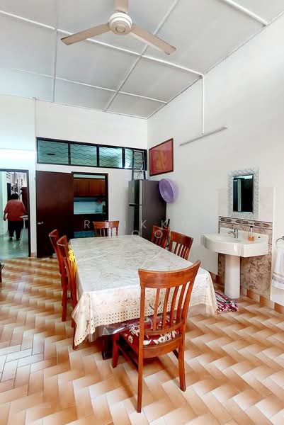 Semi-Detached House for Sale in Kampung Kasipillay (Kuala Lumpur) - Reikko Soo - Dining Room - PropertyGuru.com.my