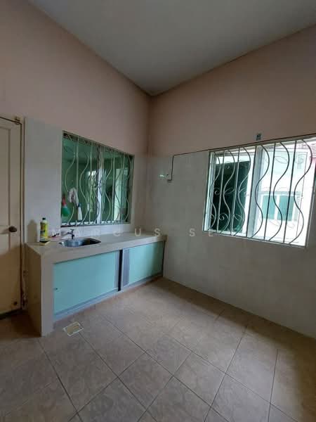 Rumah Berkembar untuk Dijual di Taman Klebang Restu (Chemor) - Marcus Seng - Kitchen - PropertyGuru.com.my