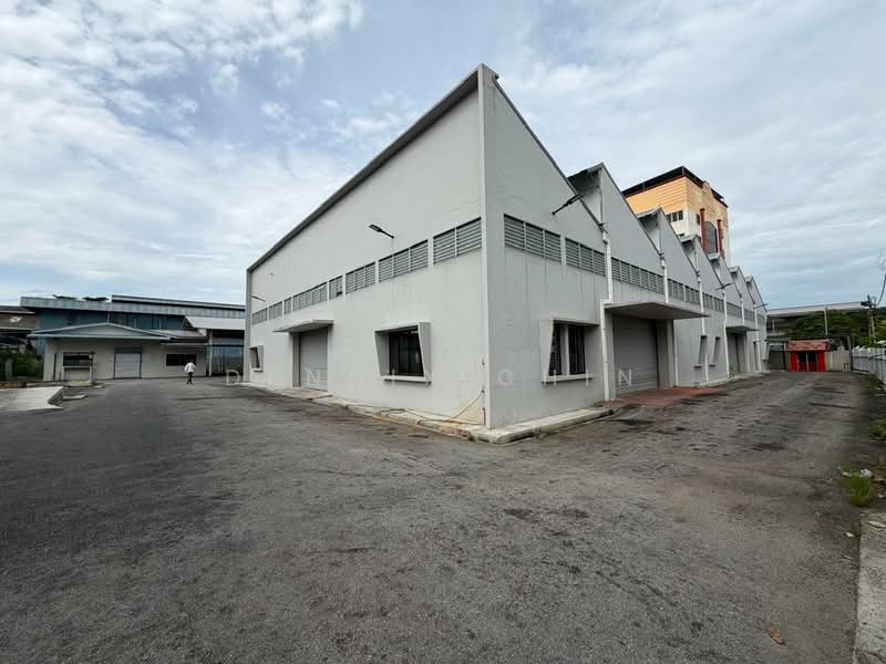 Warehouse for Rent in Petaling Jaya (Selangor) - Dennix Chin - Exterior - PropertyGuru.com.my