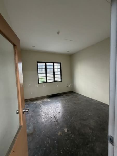 Warehouse for Rent in Petaling Jaya (Selangor) - Dennix Chin - Interior - PropertyGuru.com.my