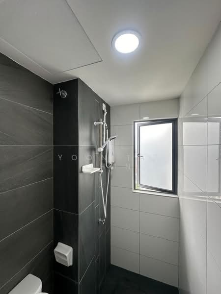 Servis Apartment untuk Disewa di Traders Garden @ Cheras Selatan - Yoon Tat Chin - Bathroom - PropertyGuru.com.my