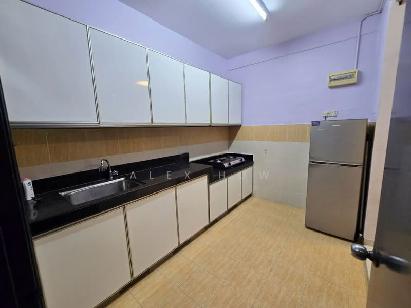 Apartment for Rent at Indah Court Apartment - Alex How - Kitchen - PropertyGuru.com.my