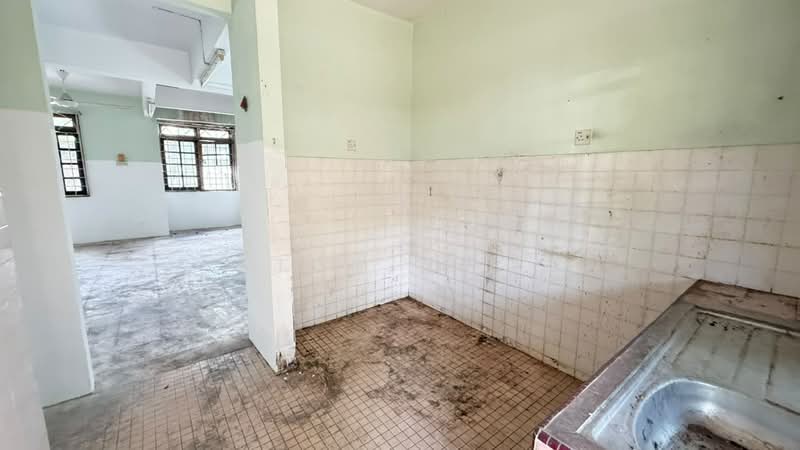 Rumah Teres 2 Tingkat untuk Dijual di Bandar Bukit Beruntung (Bukit Beruntung) - Tom Yip - Kitchen - PropertyGuru.com.my