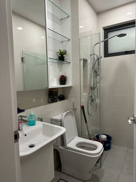 Kondominium untuk Dijual di Waltz Residences - Alex Chin - Bathroom - PropertyGuru.com.my