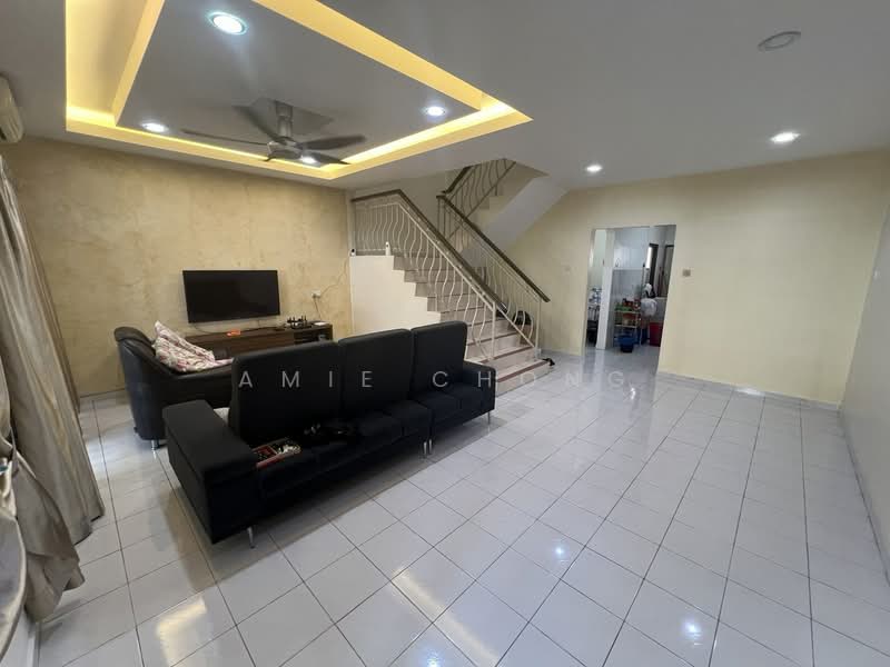 Rumah Teres 2 Tingkat untuk Dijual di Medan Pengkalan Perdana (Ipoh) - Amie Chong - Living Room - PropertyGuru.com.my