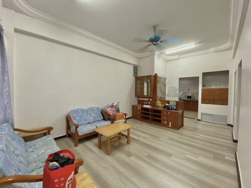 Pangsapuri untuk Disewa di Pangsapuri Bayan Permai - Panya Rith - Living Room - PropertyGuru.com.my