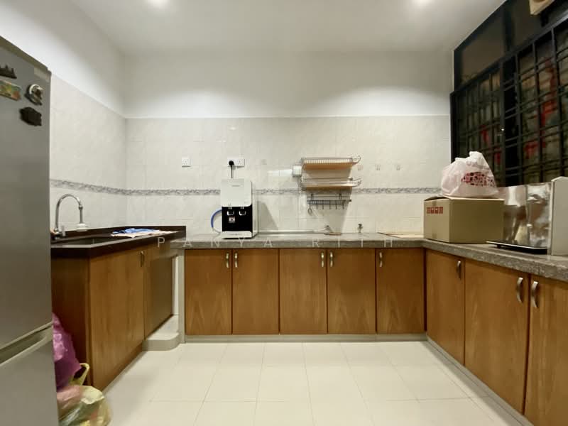 Pangsapuri untuk Disewa di Pangsapuri Bayan Permai - Panya Rith - Kitchen - PropertyGuru.com.my