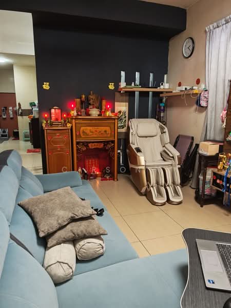Rumah Teres 2 Tingkat untuk Dijual di Taman Bestari Indah (Ulu Tiram) - Carson . - Living Room - PropertyGuru.com.my