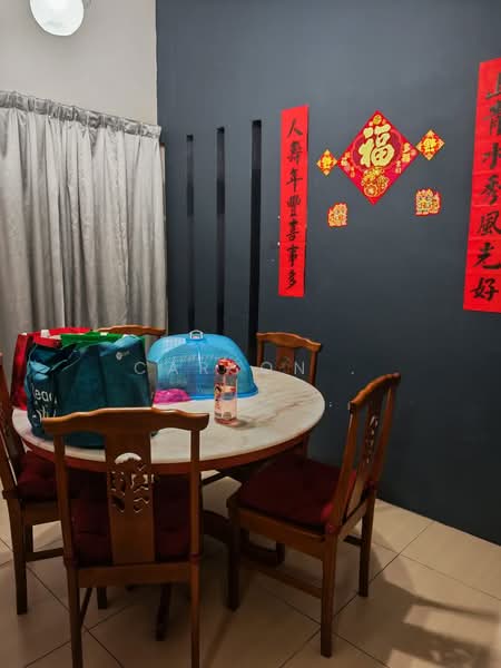 Rumah Teres 2 Tingkat untuk Dijual di Taman Bestari Indah (Ulu Tiram) - Carson . - Dining Room - PropertyGuru.com.my