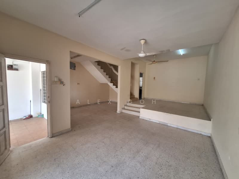 2-storey Terraced House for Sale in Ampang Jaya (Ampang) - Alex Goh - Living Room - PropertyGuru.com.my