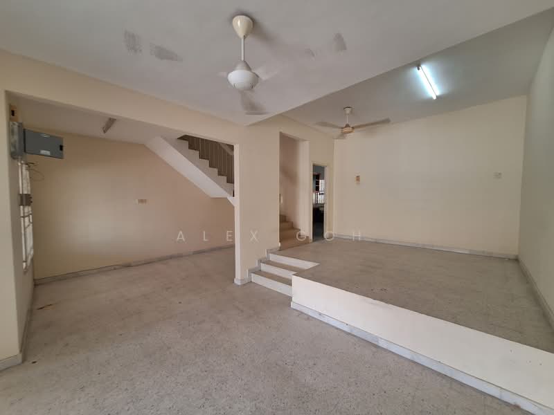 2-storey Terraced House for Sale in Ampang Jaya (Ampang) - Alex Goh - Living Room - PropertyGuru.com.my
