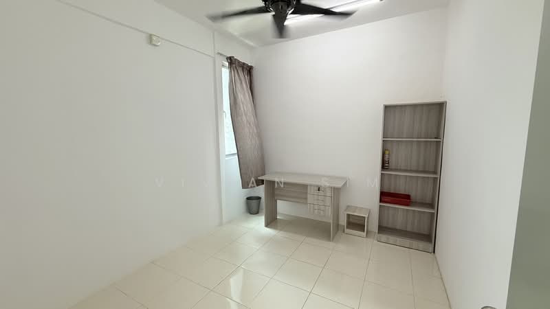Pangsapuri untuk Dijual di The Rise Collection 2 - Vivian Sim - Bedroom - PropertyGuru.com.my