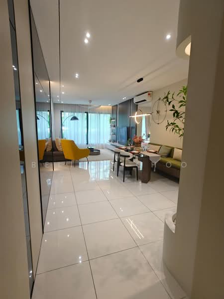 Servis Apartment untuk Dijual di Paragon Residences @ Straits View - Belinda Choo - Living Room - PropertyGuru.com.my