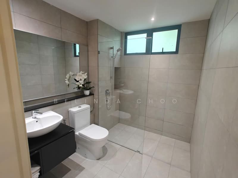 Servis Apartment untuk Dijual di Paragon Residences @ Straits View - Belinda Choo - Bathroom - PropertyGuru.com.my