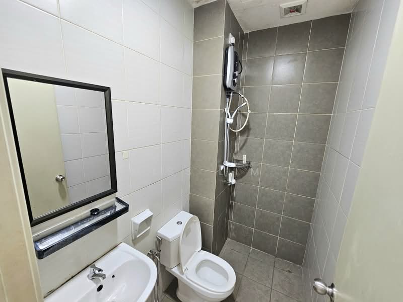 Servis Apartment untuk Disewa di BSP 21 - MISS LIM - Bathroom - PropertyGuru.com.my