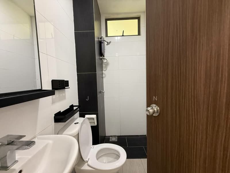Service Residence for Sale at Seasons Garden Residences - M.J Zairin - Bathroom - PropertyGuru.com.my